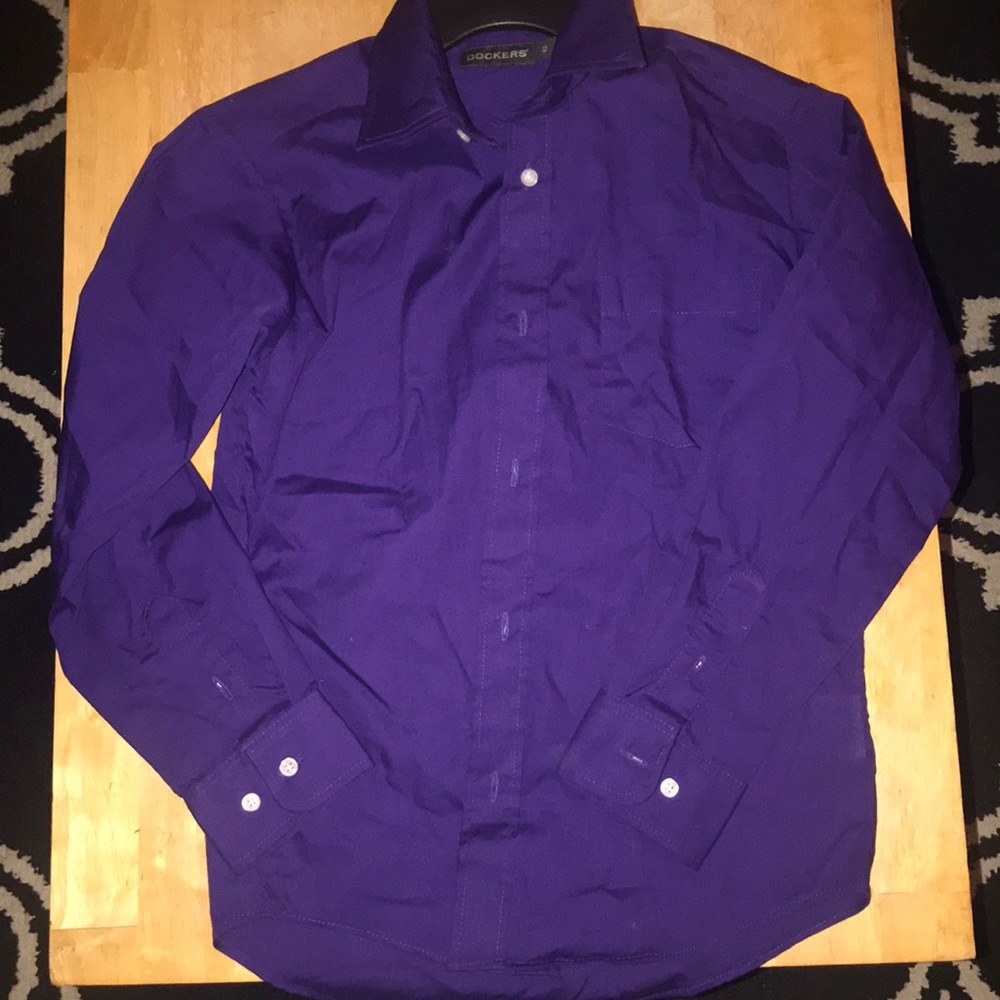 ADORABLE BUTTON UP DOCKERS PURPLE DRESS SHIRT